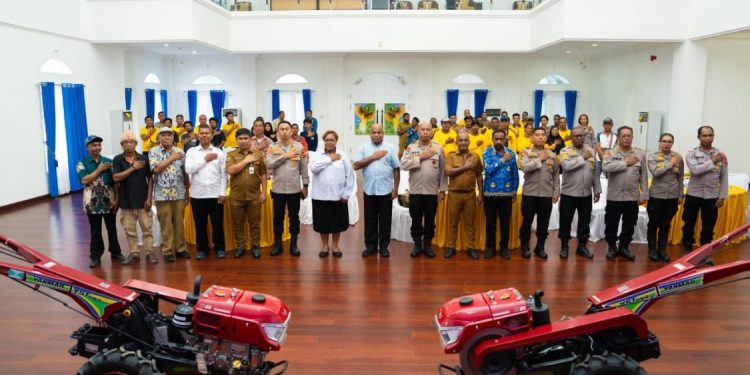 Polda Papua Dapat Bantuan Alsintan dari Gubernur Papua untuk Dukung Ketahanan Pangan