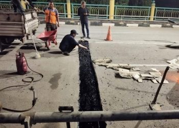 Dinas PUPR Siak Lakukan Penggantian Sambungan Jembatan Tengku Agung Sultanah Latifah