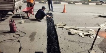 Dinas PUPR Siak Lakukan Penggantian Sambungan Jembatan Tengku Agung Sultanah Latifah
