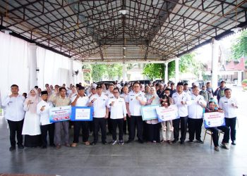 Pemkab Tanah Datar Distribusikan Bantuan Rp1,3 Miliar untuk Korban Bencana Hidrometeorologi