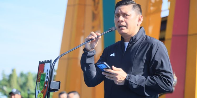Pemko Pekanbaru Akan Lanjutkan Pengaspalan Jalan Simpang Sebidang Arifin Ahmad