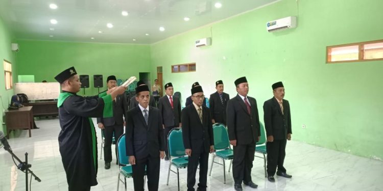 Kemenag Sumenep Lantik Lima Kepala KUA Baru untuk Tingkatkan Pelayanan
