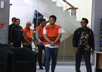 KPK Tahan Tiga Tersangka Korupsi Proyek Gedung di Lamongan, Kerugian Negara Rp35,7 Miliar