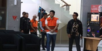 KPK Tahan Tiga Tersangka Korupsi Proyek Gedung di Lamongan, Kerugian Negara Rp35,7 Miliar