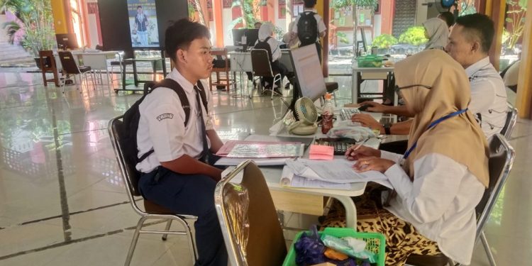 SMAN 1 Batang Imbau Orang Tua Teliti dalam Proses Pendaftaran SPMB
