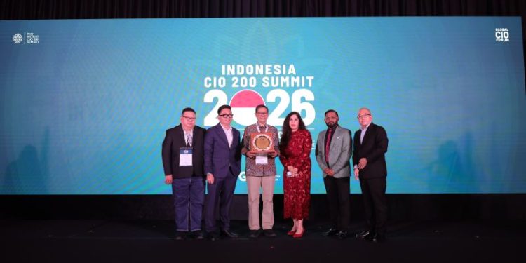 Meutya Hafid Terima Penghargaan Global Technology Leadership