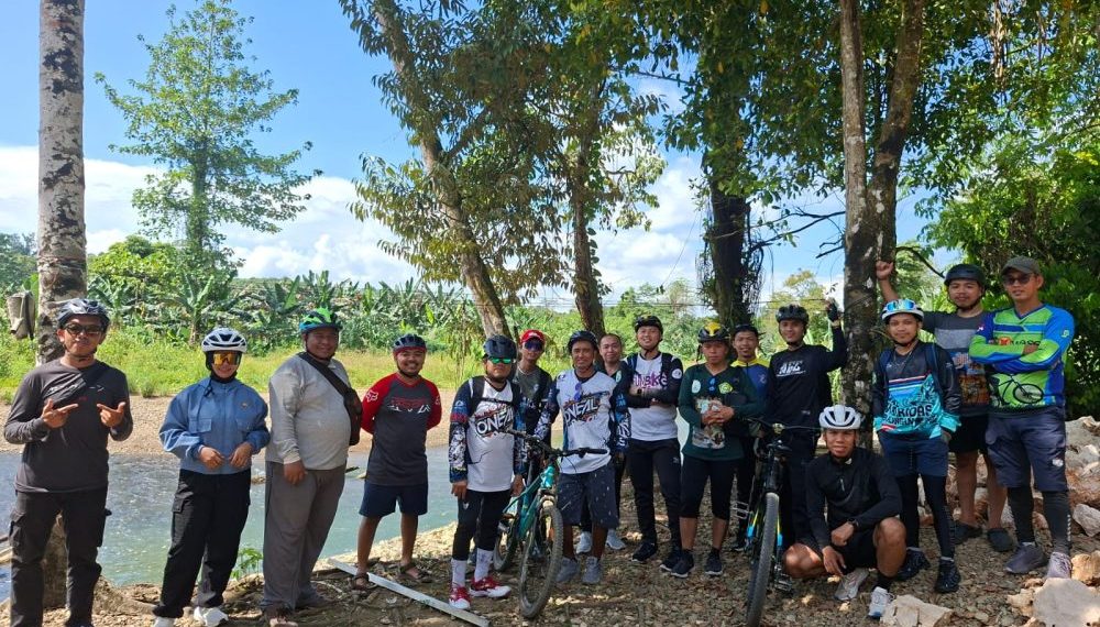 KBC Club Eksplorasi Wisata Desa Liyu dengan Bersepeda