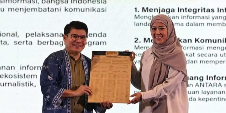 Menkomdigi Tegaskan Peran Penting ANTARA dalam Menangkal Misinformasi