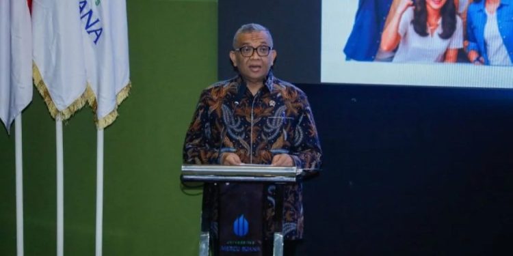 Wamenaker Dorong Mahasiswa Tingkatkan Kompetensi dan Sertifikasi untuk Dunia Kerja