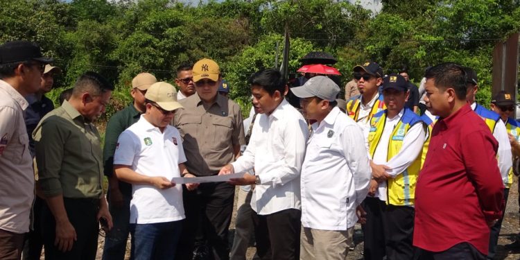 Pemkab Sambas Tingkatkan Pembangunan Perbatasan Melalui Pendidikan dan Perlindungan Pesisir