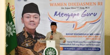 Pemerintah Dorong Reformasi Guru, Fokus pada Sertifikasi dan Tunjangan