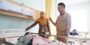 Wali Kota Pontianak Tinjau Penanganan 56 Warga Diduga Keracunan Makanan