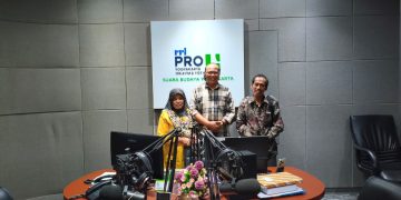 Sastra Jawa sebagai Media Pewarisan Nilai Karakter dan Kearifan Lokal
