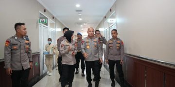 Kapolda Banten Kunjungi Personel Brimob Korban Penganiayaan oleh Debt Collector