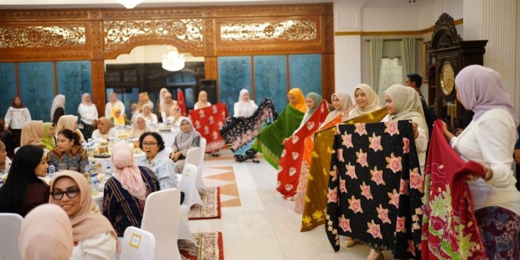 Pertemuan di Kediaman Wagub Riau Bahas Sinergi TP PKK dan Seruni KMP
