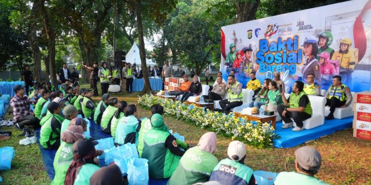 Polri dan Ojol Jakarta Gelar Bakti Sosial untuk Perkuat Sinergi