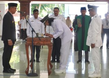 Bupati Bojonegoro Lantik Dua Kepala Desa Pengganti Antarwaktu