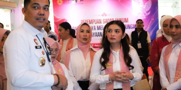 Selvi Gibran Tinjau Pameran UMKM Riau, Fokus pada Perlindungan Kekayaan Intelektual