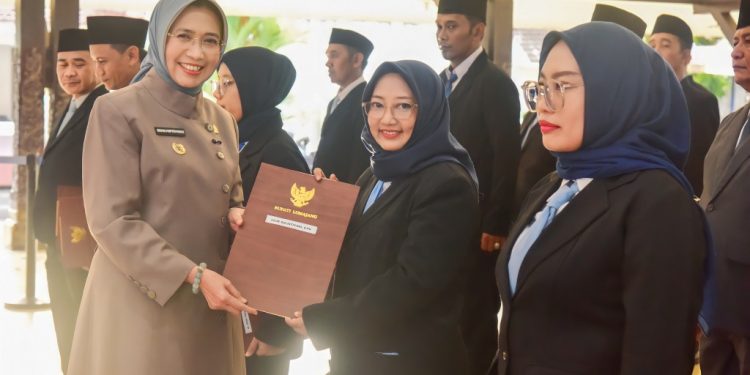 Pelantikan 163 Pejabat di Lumajang untuk Tingkatkan Layanan Publik
