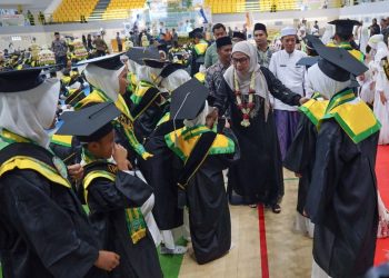 Ratusan Santri di Banjarbaru Resmi Diwisuda dalam Acara Akbar