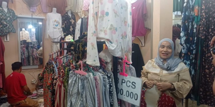 Tahun Ajaran Baru Tingkatkan Aktivitas Ekonomi di Pasar Raya Padang Fase VII