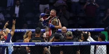 Justin Gaethje Raih Kemenangan TKO atas Ilia Topuria di UFC White House