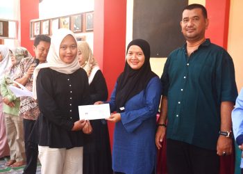Kelurahan Proyonanggan Salurkan Bantuan untuk Anak Berprestasi pada 1 Muharram