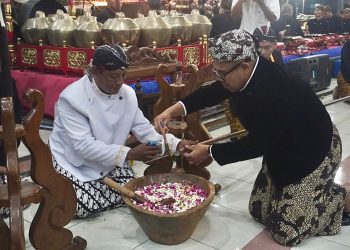 Tradisi Penjamasan Tombak Abirawa di Batang untuk Pelestarian Budaya