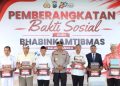 Kapolda Jatim Distribusikan Ribuan Kitab Suci dalam Rangka Hari Bhayangkara ke-80