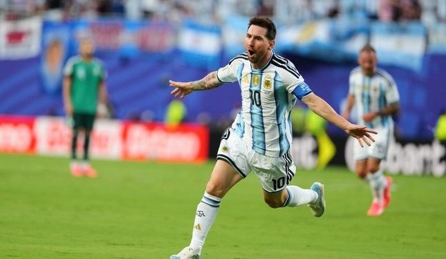 Lionel Messi Cetak Hattrik, Argentina Menang Telak 3-0 atas Aljazair