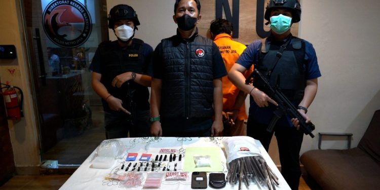 Polda Metro Jaya Bongkar Peredaran 102 Gram Sabu di Jakarta Timur