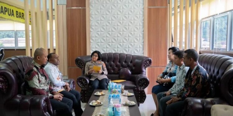 PLN dan Polda Papua Barat Bersinergi Pastikan Keandalan Listrik untuk Pesparawi