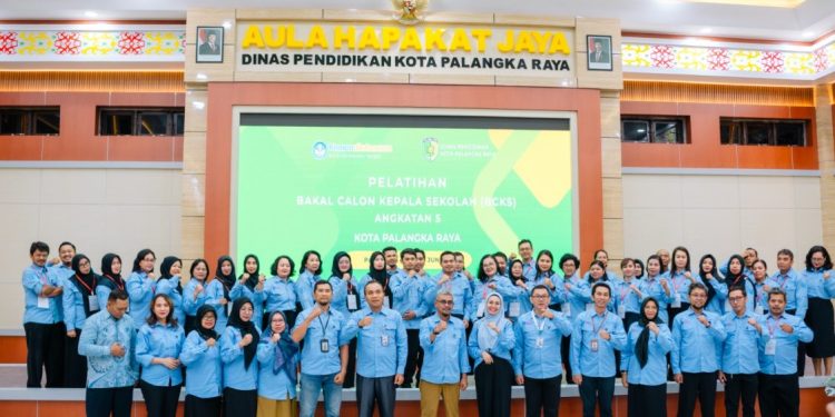 Pelatihan Kepemimpinan dan Transformasi Digital untuk Calon Kepala Sekolah di Palangka Raya