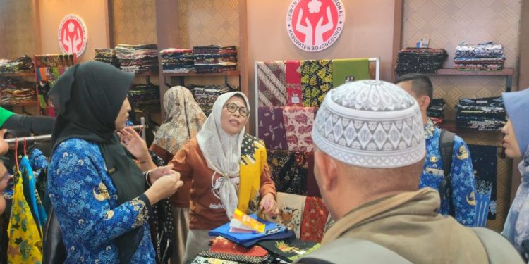 Peningkatan Transaksi Batik di Hari Pertama Festival BWBF 2026