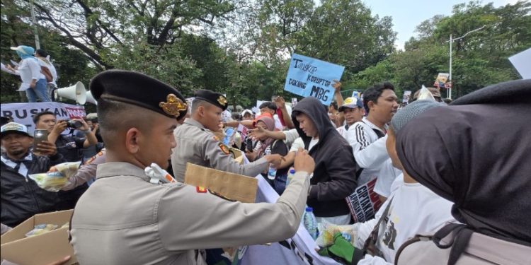 Polda Metro Jaya Tegaskan Aksi Unjuk Rasa di Monas Berjalan Lancar
