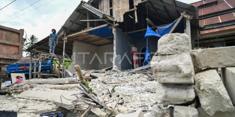 Pemprov Sulawesi Tengah Tetapkan Status Tanggap Darurat Gempa Bumi