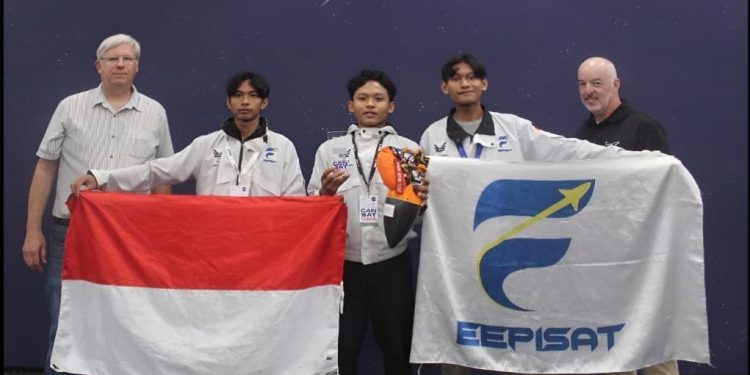 Adam Kandias dari Banyuwangi Raih Prestasi di Kompetisi Internasional Didukung NASA