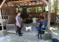 Polri Dukung Ketahanan Pangan Melalui Pendampingan Peternak Kambing di Sumenep