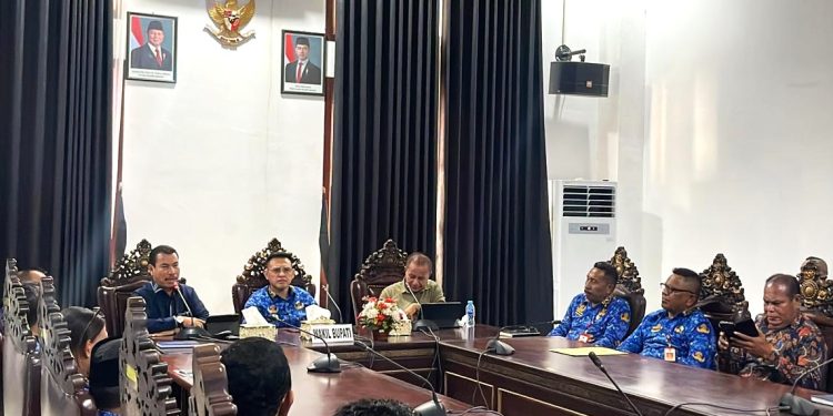 Pemkab Maluku Tenggara Dorong Pendidikan S2 untuk Tingkatkan SDM