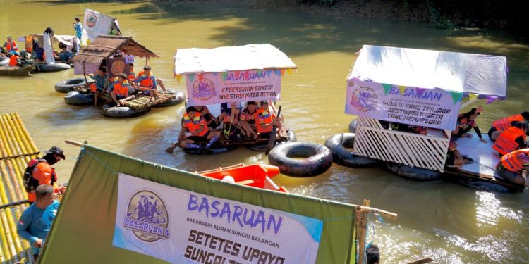 Aksi Pelestarian Sungai Balangan Warnai Hari Lingkungan Hidup