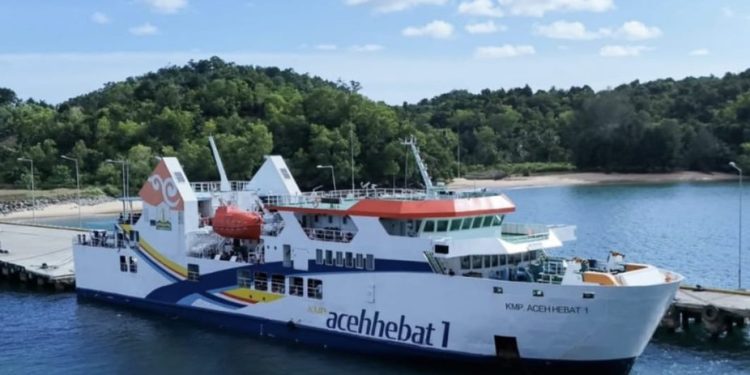 KMP Aceh Hebat 1 Tingkatkan Konektivitas Simeulue-Aceh