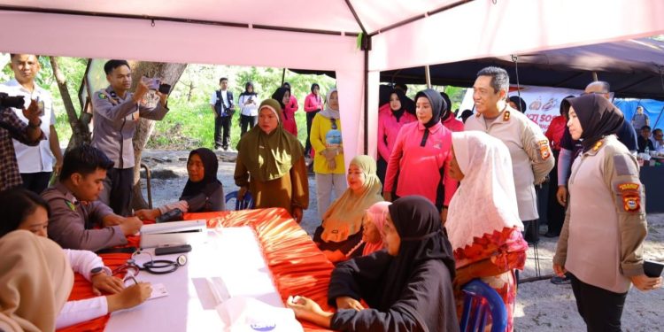 Polda Sulsel Adakan Bakti Sosial di Pulau Lanjukang Sambut Hari Bhayangkara
