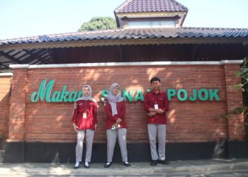 Siswa SMK N 1 Cepu Dokumentasikan Sejarah Sunan Pojok Blora