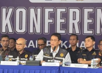 Pemerintah Sita 43 Kontainer Pakaian Bekas Ilegal Senilai Rp37,5 Miliar