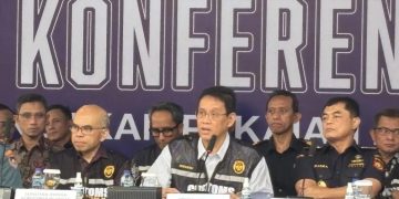 Pemerintah Sita 43 Kontainer Pakaian Bekas Ilegal Senilai Rp37,5 Miliar