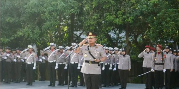 Polda Kaltim Gelar Upacara Ziarah di TMP Dharma Agung Sambut Hari Bhayangkara