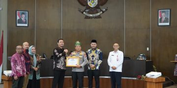 Polda Riau Raih Penghargaan Keterbukaan Informasi Publik
