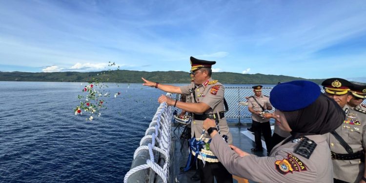 Polda Aceh Gelar Tabur Bunga di Perairan Malahayati Sambut Hari Bhayangkara ke-80