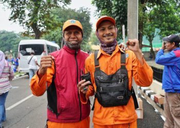 Polri Berikan Bantuan Sembako dan Layanan Kesehatan Gratis di Jakarta