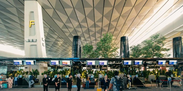 Pemerintah Tanggung PPN Tiket Pesawat Selama Libur Sekolah 2026